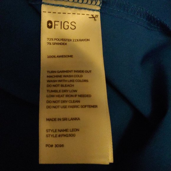 COPY - Figs Technical Collection Mens V-Neck 2 pocket Scrub Top FM1500 M US Flag - Picture 9 of 9